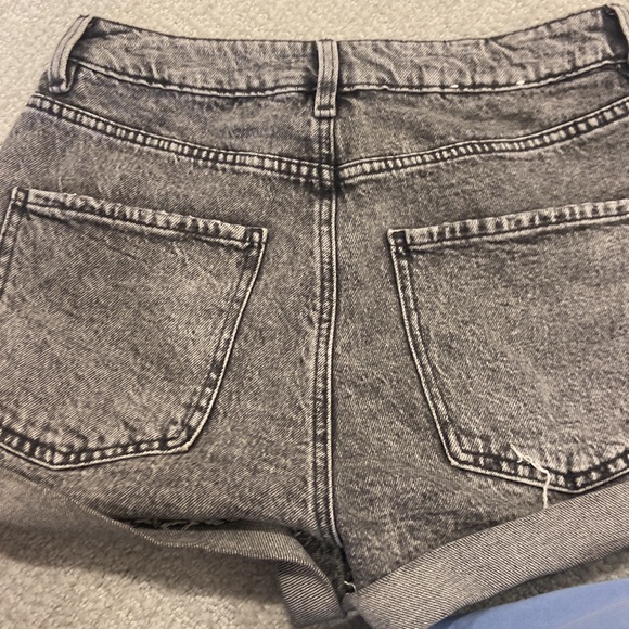 Garage mom shorts !! Never worn!! - Picture 2 of 3